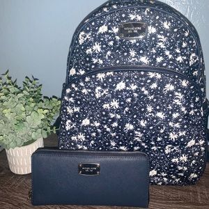 ‼️SOLD‼️on Ⓜ️Michael Kors Abbey backpack & wallet Bundle